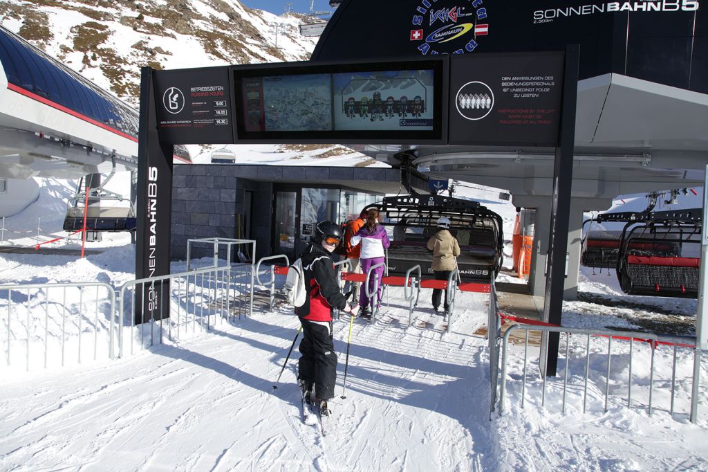 Sonnenbahn - B5 - Ischgl - Bilder der kindersicheren Sonnenbahn B5 im Übungsgelände auf der Idalp in Ischgl. - © TVB Paznaun - Ischgl Sonnenbahn - B5 - Ischgl - Bilder der kindersicheren Sonnenbahn B5 im Übungsgelände auf der Idalp in Ischgl. - © TVB Paznaun - Ischgl