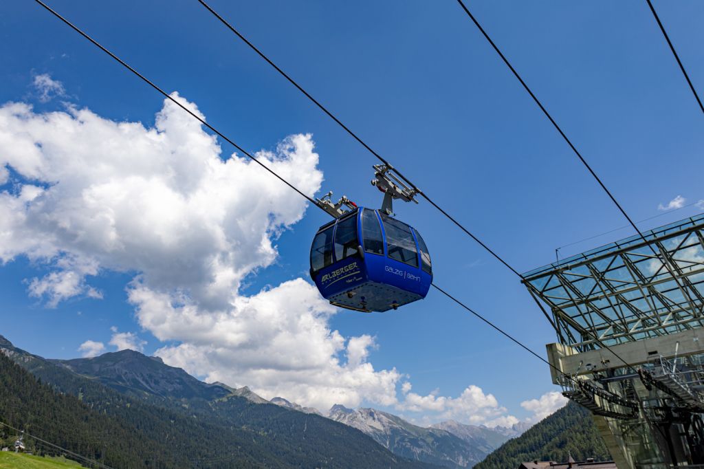 Funitel Galzigbahn - St. Anton am Arlberg - Bilder - Gondeln - 24 Personen können pro Gondel mitfahren. - © alpintreff.de - Christian Schön