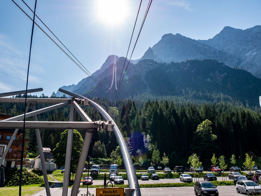 Tiroler Zugspitzbahn in Ehrwald - Dann mal einsteigen. - © alpintreff.de / christian Schön