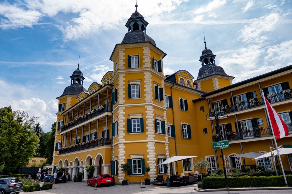 Der Wörthersee - Der Jet-Set ist am Wörthersee zu Hause. Ein Beispiel dafür ist das Falkensteiner Schlosshotel in Velden. - © alpintreff.de / christian Schön