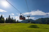 Die vier nacheinander aufgereihten Kabinen sind immer ein optischer Blickfang. Leider kann man von der Streubödenbahn nicht weiter durchfahren, sondern muss einmal umsteigen.  • © alpintreff.de - Silke Schön