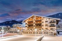 Wohlfühlhotel Schiestl - Fügenberg im Zillertal - Tirol - Das Wohlfühlhotel Schiestl strahlt im Winter Heimeligkeit und ein echtes Zuhause-Gefühl aus. • © Wohlfühlhotel Schiestl