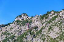 Oben angekommen - In der Bergstation gibt es ein Restaurant und nebendran liegt die Hochalm Untersberg.  • © alpintreff.de - Christian Schön