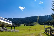 Markbachjochbahn - Niederau in der Wildschönau - Die Markbachjochbahn in Niederau ist im Sommer und im Winter in Betrieb.  • © alpintreff.de - Silke Schön