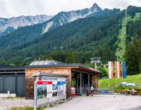 Die Talstation der Hahnenkammbahn in Höfen bei Reutte. • © alpintreff.de - Christian Schön