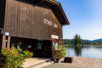 Boote mieten - Falls Du den Schwarzsee per Boot oder SUP erkunden möchtest - auch das geht. • © alpintreff.de - Silke Schön