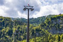 Streckenlänge Zwölferhorn-Seilbahn - Die Streckenlänge beträgt 2.747 Meter. Dabei überwindest Du während der Fahrt über 900 Höhenmeter. • © alpintreff.de - Christian Schön