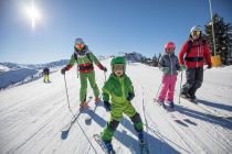 Kindergelände Ski Juwel - Die Kiddies fühlen sich im Kinderland JUPPI-DO oder im neuen Schatzberg Zwergenland sehr wohl. • © Ski Juwel Alpbachtal Wildschönau
