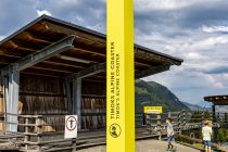 Klar gekennzeichnet - Überall in Timoks Wilder Welt gibt es diese Hinweise, so auch am Alpine Coaster. • © alpintreff.de - Silke Schön