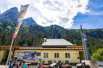 Die Streckenlänge der Gosaukammbahn beträgt 1.105 Meter. Dabei legst Du 547 Höhenmeter zurück. • © alpintreff.de - Christian Schön