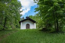 Drachenweg - Roßhaupten - Der Weg ist leicht begehbar, für einen schmalen Abstieg sind feste Schuhe sowie Trittsicherheit dennoch empfehlenswert.  • © Tourist-Info Honigdorf Seeg