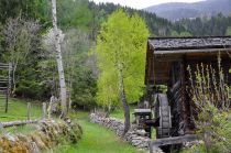 Wandern - Die Seele baumeln lassen kannst Du beim wandern, hier auf dem Kulturlandschaftsweg. • © Marktgemeinde Winklern