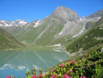 Hoch fährst Du mit der Rifflseebahn oder läufst, wenn Du magst. • © TVB Pitztal