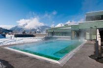 Winter-Impressionen - Im Winter macht ein Besuch der Alpentherme ebenfalls mächtig Spaß. • © TVB Naturparkregion Reutte