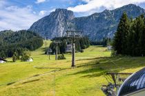 Die Streckenlänge der Kombibahn Karkogel beträgt 1.395 Meter. Während der circa fünfminütigen Fahrt legst Du 392 Höhenmeter zurück. • © alpintreff.de - Christian Schön