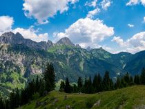 Ausblick vom Gasthof Krinnenalpe - Ausblick vom Gasthof Krinnenalpe • © alpintreff.de / christian schön