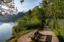 Bis zur nächsten Bank. Nicht weniger idyllisch gelegen als die erste. • © alpintreff.de / christian Schön