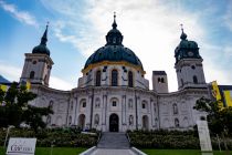 Kloster Ettal - Klosterbasilika - Und dann machen wir uns mal auf den Weg in die Basilika. Herrlich, hier vor dem richtigen Sonnenaufgang. • © alpintreff.de / christian Schön