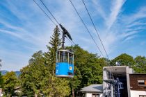 Laber Bergbahn Oberammergau - 11 Personen passen in eine Kabine. Da darf man sich schon Großkabinen-Umlaufbahn nennen. Als Zweiseilbahn ist die Laber-Bergbahn aber wirklich einzigartig. • © alpintreff.de / christian Schön