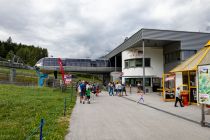 Serlesbahn - Mieders - Bilder - Im Sommer gibt es an der Serles-Gondelbahn zahlreiche Attraktionen. Die Sommerrodelbahn Serlesblitz zum Beispiel führt von der Bergstation bis zur Talstation.  • © alpintreff.de - Christian Schön