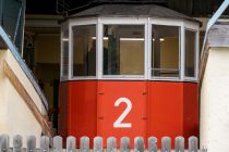 Predigtstuhlbahn Bad Reichenhall - So fährt sie seit mittlerweile über 90 Jahren. Gleiche Kabine, gleiche Farbe. • © alpintreff.de / christian Schön