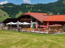 Im Restaurant s`Wannenjoch könnt ihr euch nach der anstrengenden Seilbahnfahrt auch gleich stärken. • © alpintreff.de / christian schön