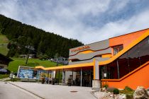 Stubnerkogelbahn Bad Gastein - Die neue Stubnerkogelbahn wurde 2009 gebaut. Wie seit den Anfängen der Bahn führt sie in zwei Sektionen zum Stubnerkogel. • © alpintreff.de / christian Schön