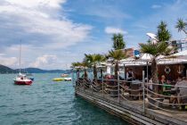 Der Wörthersee - Strandbar direkt an der Promenade • © alpintreff.de / christian Schön