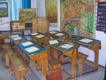 Lernen damals... zu sehen im Heimatmuseum in Seeg. • © Tourist-Information Honigdorf Seeg