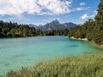 Der Urisee liegt in der Nähe von Reutte in Tirol.  • © Naturparkregion Reutte - Fotostudio Rene