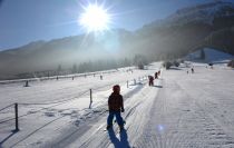 Im Skizentrum Pfronten können Minis und Erwachsene den Winter genießen. • © Pfronten Tourismus, Julian Knacker
