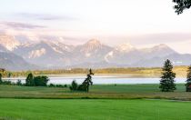 Der Bannwaldsee mit Blick in Richtung Schwangau/Füssen. • © skiwelt.de - Christian Schön