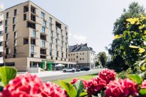 Das Hotel harry´s home in Bischofshofen. • © harry’s home hotels & apartments/Daniel Zangerl