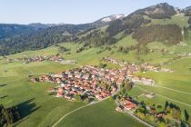 Blick auf Bolsterlang im Allgäu. • © Tourismus Hörnerdörfer, Frithjof Kjer