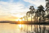 Der malerische Sonnenuntergang am Staffelsee im Blauen Land.  • © Fossane auf pixbay.com (4308509)