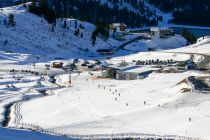 Winterlicher Blick auf die Talstation der DreiSeenBahn in Kühtai. • © skiwelt.de / christian schön