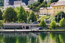 In der Mitte des Bilder, rechts neben d den Radfahrern, befindet sich der Sky Waterwalk. • © skiwelt.de - Christian Schön