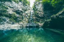 Ruheoase am Kraftplatz Wasserfall in Erl. • © TVB Kufsteinerland, Michael Schirnhofer