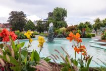 Der Brunnen am Franz-Josef-Platz in Gmunden. • © skiwelt.de - Christian Schön