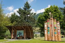 Viel Holz gibt es auf dem Holzkulturlehrpfad in Gnesau zu sehen. • © Tourismusregion Nockberge GmbH, Franz Gerdl