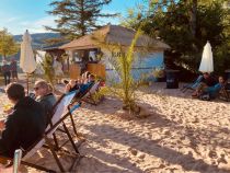 Relaxen und genießen in der Beach Bar in Immenstadt am Großen Alpsee.  • © Beach Bar Immenstadt