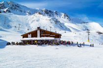 Das Bergrestaurant Schwarzwand in der Silvretta Arena. • © TVB Paznaun-Ischgl