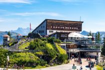 Das Hochkitzbühel an der Bergstation der Hahnenkammbahn.  • © skiwelt.de - Silke Schön