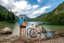 Biken am Vorderen Langbathsee • © TVB Traunsee-Almtal / brainpark.traunsee