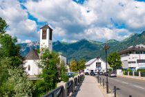 Blick von der Lechbrücke auf Lechaschau. • © skiwelt.de - Christian Schön