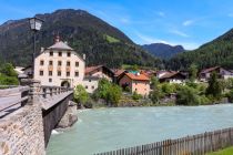 Der schöne Ort Pfunds im Tiroler Oberland. • © TVB Tiroler Oberland, Kurt Kirschner