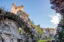 Die Burgruine Leonstein oberhalb von Pörtschach. • © Wörthersee Tourismus, Petra Nestelbacher