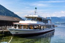 Die Poseidon ist das größte Schiff auf dem Traunsee und an diesem Morgen noch nicht so ganz wach im Nachtquartier. • © skiwelt.de / christian schön