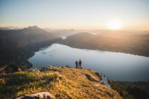 Herrliche Aussichten beim Wandern in der Region Attersee-Attergau in Oberösterreich. • © TVB Attersee-Attergau, Moritz Ablinger