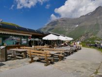 Bergrestaurant Mooserboden mit großer Terrasse • © skiwelt.de / christian schön
